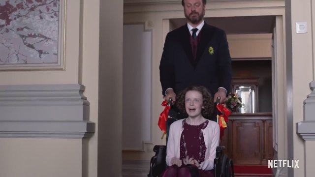 A Christmas Prince: The Royal Wedding (2018) Fragman