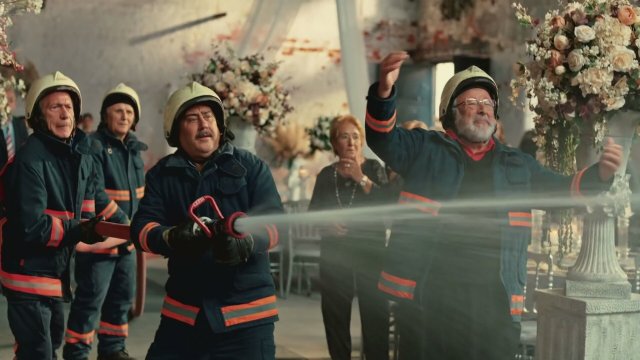 Kafalar Karışık (2018) Fragman