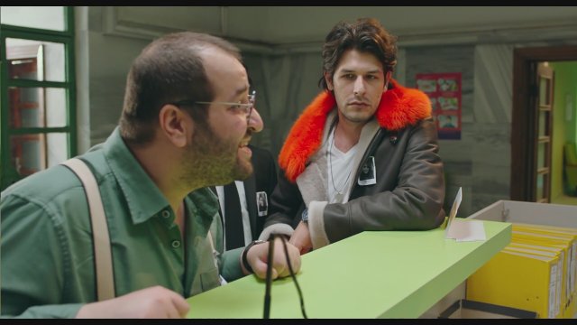 Bize Müsaade Fragman