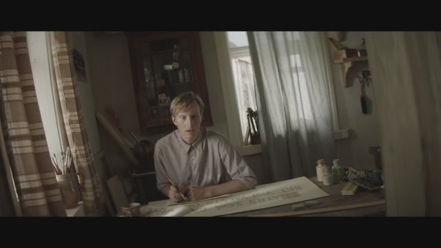 Pilseta pie upes (2020) Fragman