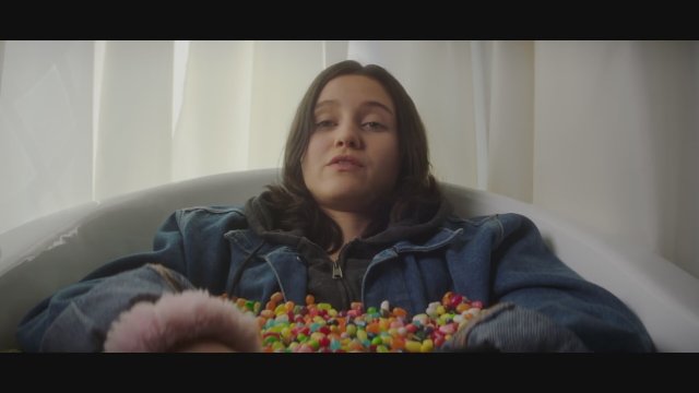 Looks That Kill (2020) Fragman