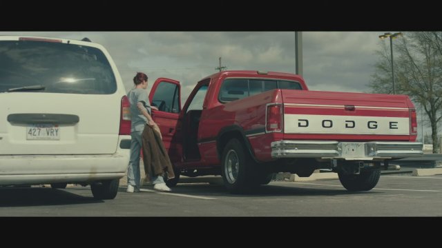 12 Hour Shift (2020) Fragman