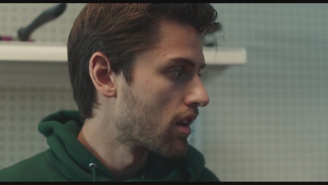 Shithouse (2020) Fragman