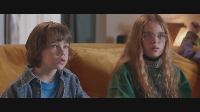 Mamá o papá (2020) Fragman