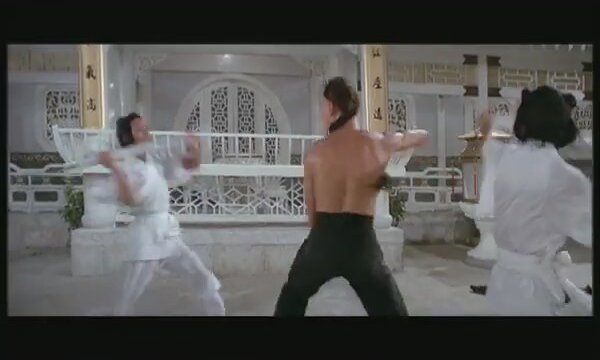 Beyaz Nilüfer Klanı (1980) Fragman