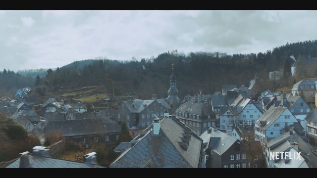 Over Christmas (2020) Fragman