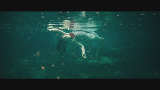 The Mad Hatter (2021) Fragman