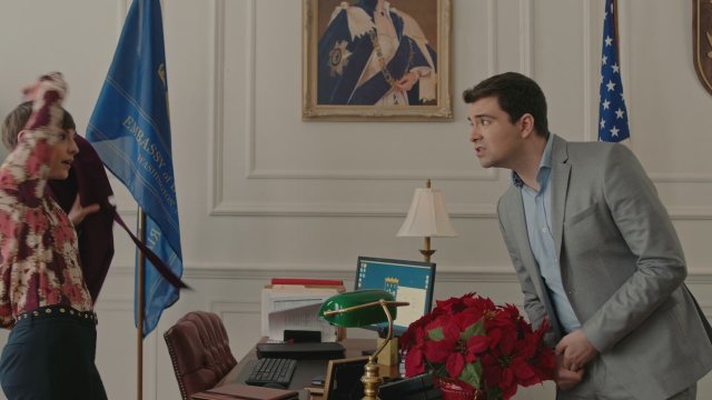 Christmas in Washington (2021) Fragman