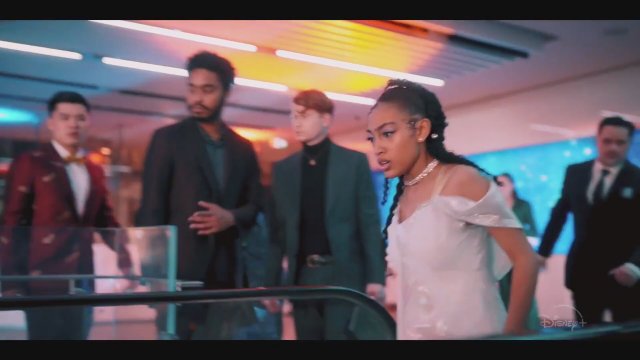 Sneakerella (2022) Fragman