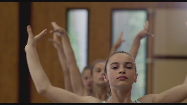 Hatching (2022) Fragman