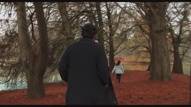 Ecos de un crimen (2022) Fragman