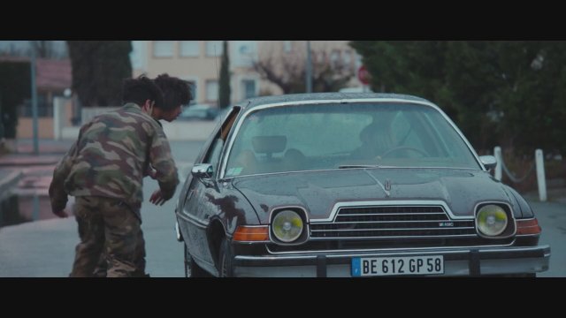 Les déguns (2018) Fragman