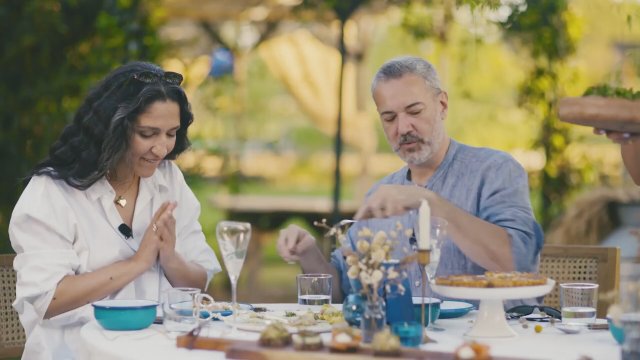 Deli Dolu Masa Fragman