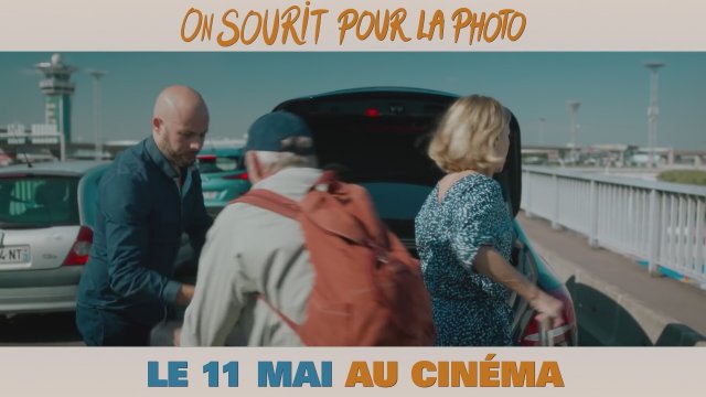 On sourit pour la photo (2022) Fragman