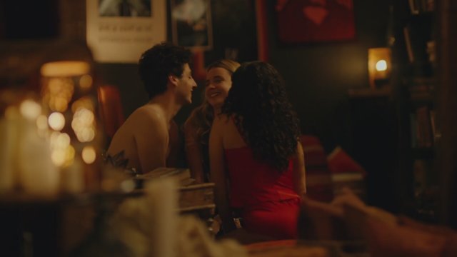 Bad Influence (2022) Fragman