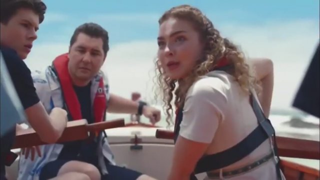 The Curious Case of Dolphin Bay (2022) Fragman