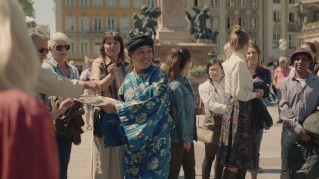 Russians on Marienplatz (2022) Fragman