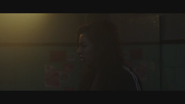 La niña de la comunión (2022) Fragman