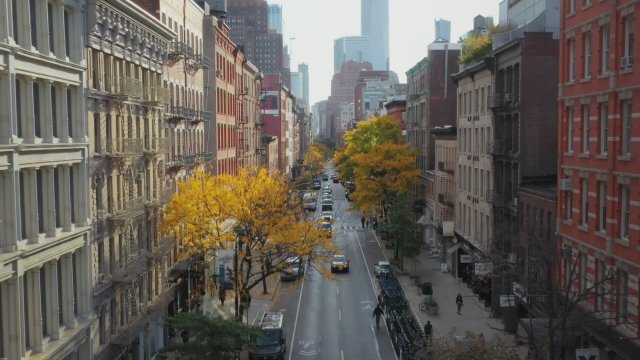 Love on Retreat 2022 Fragman