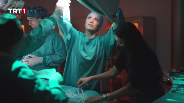 Kasaba Doktoru (2022) Kamera Arkası