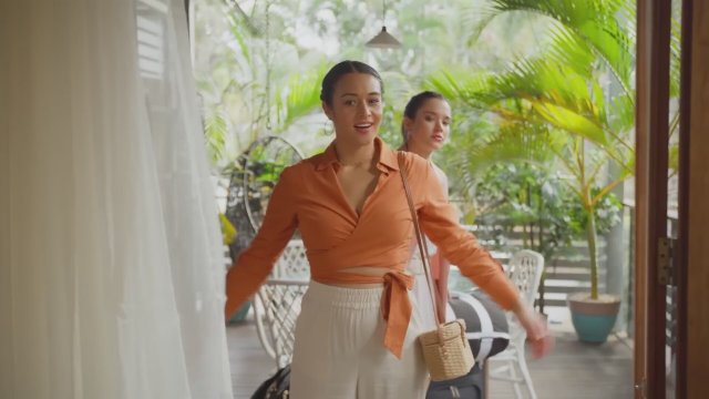 A Prince in Paradise (2023) Fragman