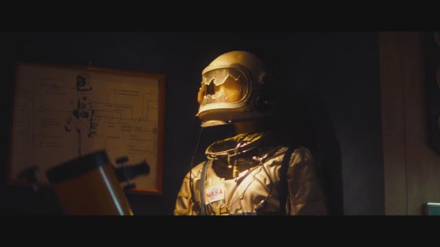 Linoleum (2022) Fragman