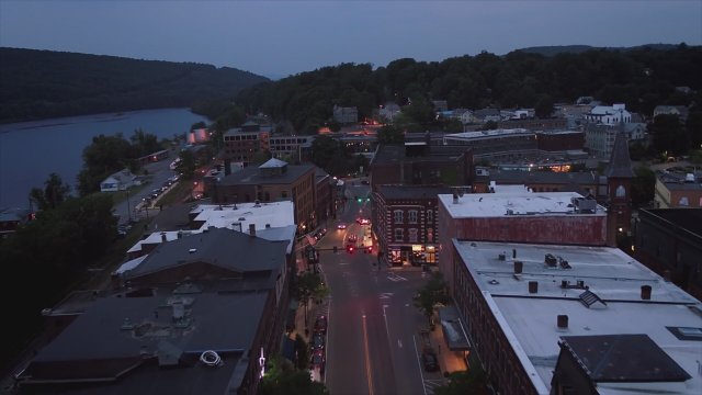 Candid About Love 2022 Fragman