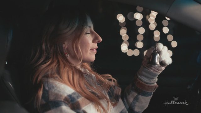 Take Me Back for Christmas (2023) Fragman