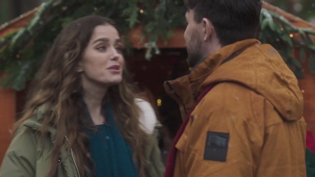 Saving Christmas Spirit (2022) Fragman