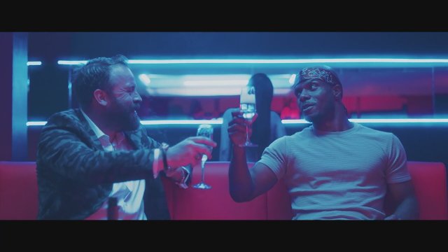 Escaping Paradise (2022) Fragman