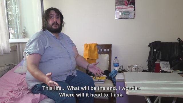 Donuk Bakışlar (2020) - Fragman