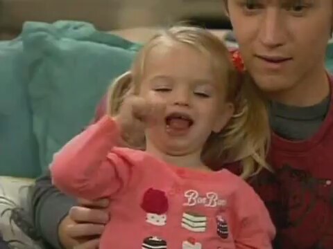 İyi Şanslar Charlie (2011) 2. Sezon Fragmanı