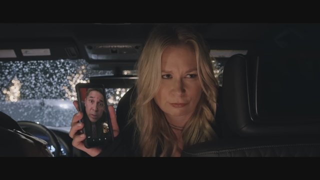 Dashing Through the Snow (2023) Fragman