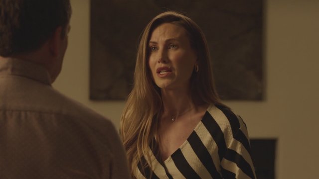 How to Frame a Family (2023) Fragman