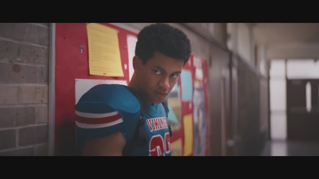 Bottoms (2023) Fragman