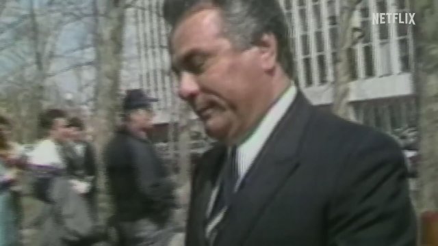 How to Become a Mob Boss (2023) Fragman