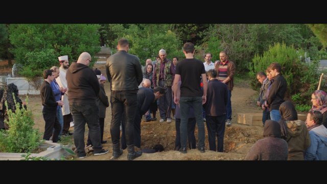 İyi Bir Aile Değiliz (2024) - Tanıtım Fragmanı