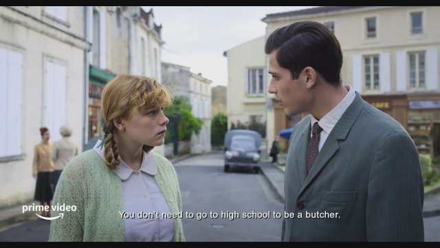 Voltaire Lisesi (2021) Fragman