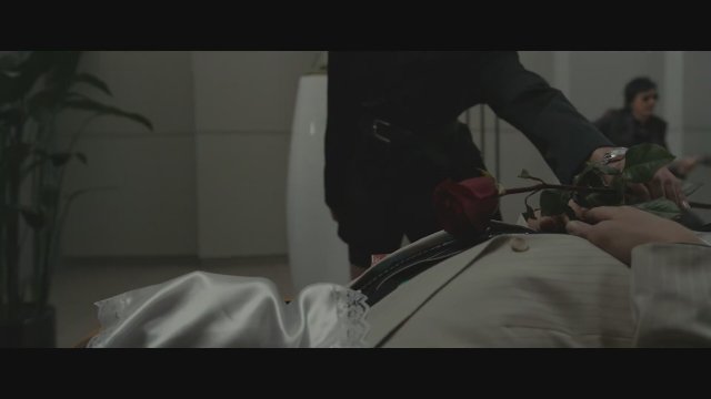 Dark Paradise (2023) Fragman