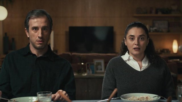 Kuvvetli Bir Alkış (2024) Klip