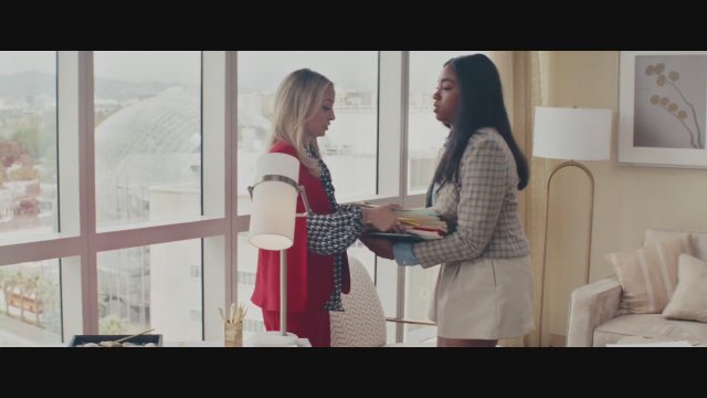 Don't Tell Mom the Babysitter's Dead (2024) 2. Fragman