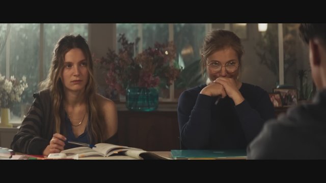 Alter weisser Mann (2024) Fragman