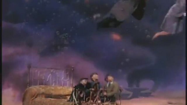 Bedknobs And Broomsticks (1971) Fragman