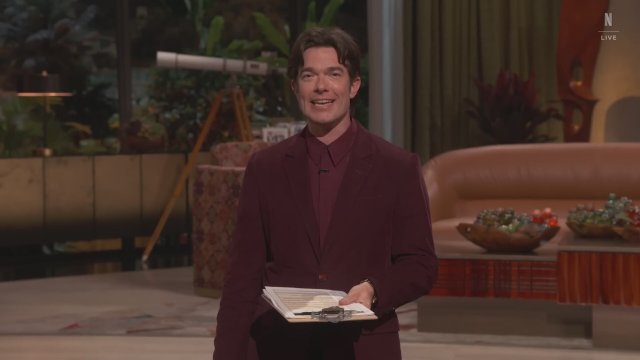 Everybody's Live with John Mulaney (2025) Fragman