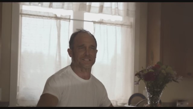 Alma & the Wolf (2025) Fragman