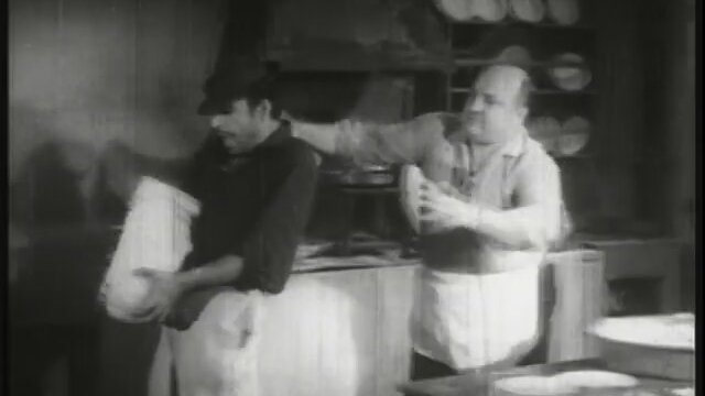 Turist Ömer Dümenciler Kralı (1965) Fragman