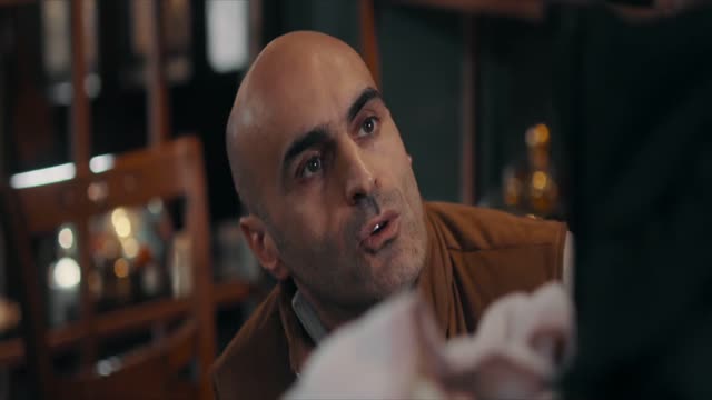 Cam Sehpa (2025) Fragman