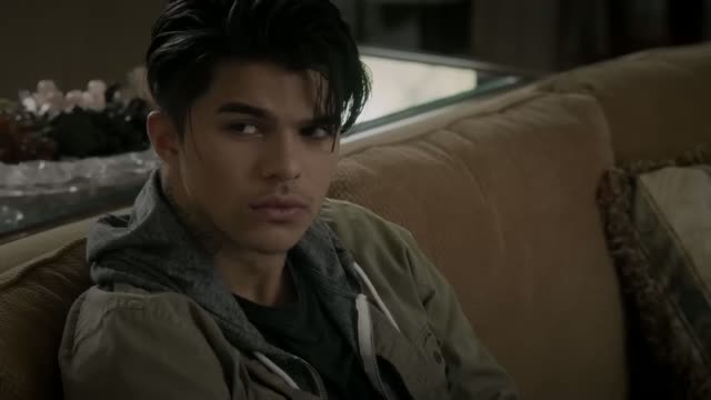 Wuthering High (2015) Fragman