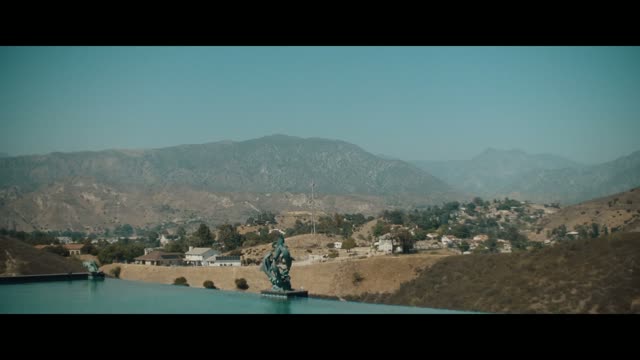 Corporate Retreat (2026) Fragman