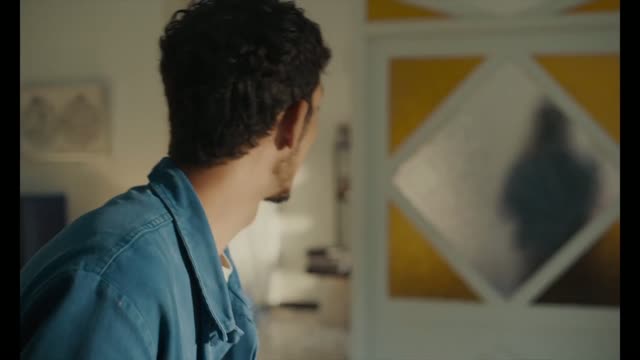 Behind the Palm Trees (2025) Fragman